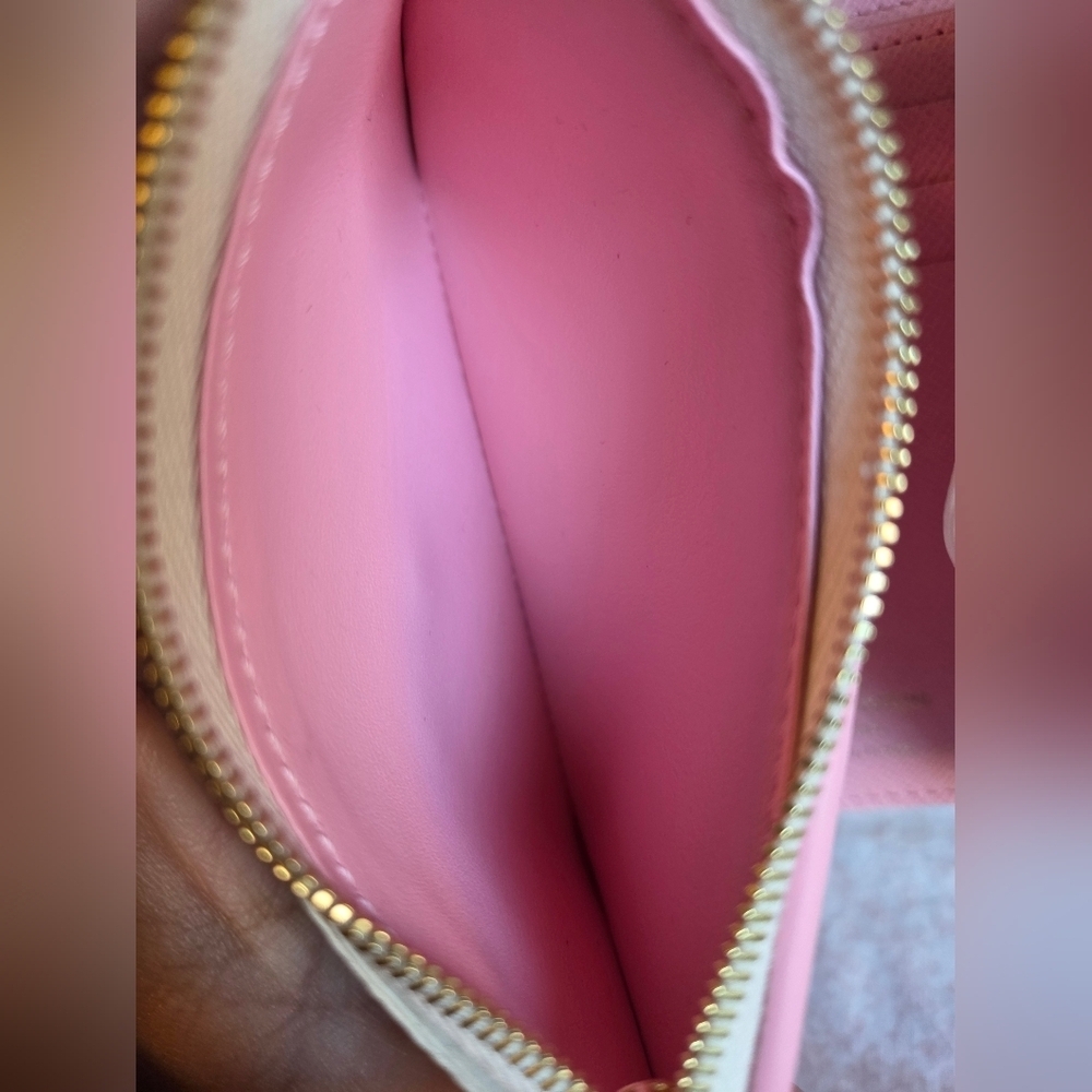 Louis Vuitton Victorine Wallet – Peach Multicolor Damier - Picture 6 of 7